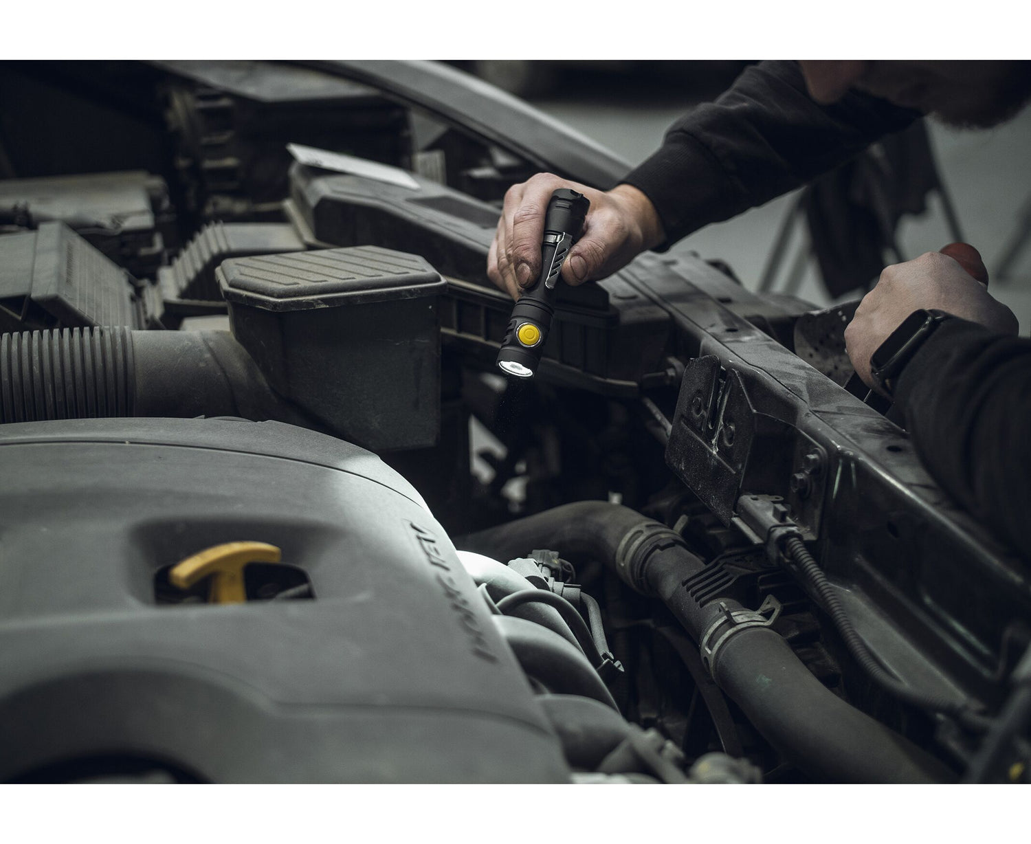 Armytek Flashlights Partner C2 Magnet USB