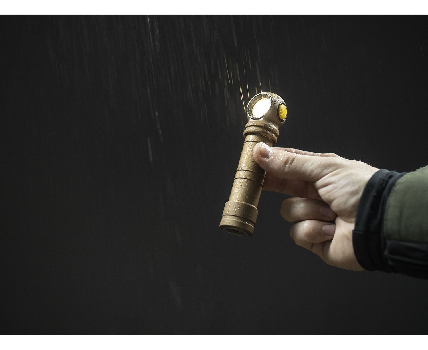 Armytek Flashlights Wizard C2 Pro Magnet USB Sand